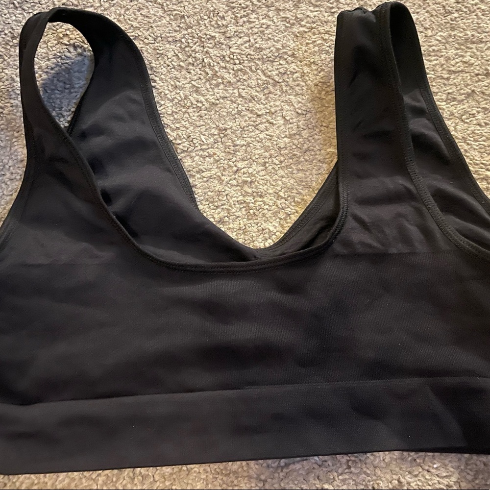 sports bra